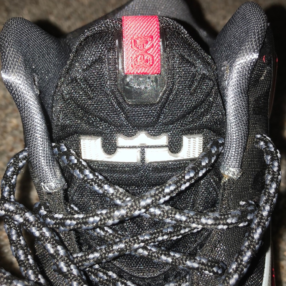 Lebron 11 “Away” Size 5 - Picture 3 of 7